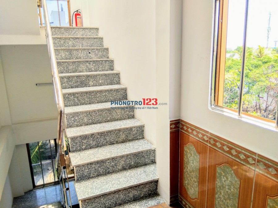 Phòng đẹp cao cấp FULL NỘI THẤT ngay Nguyễn Thị Định, Q.2. có thang máy, sân để xe hơi. CHÍNH CHỦ