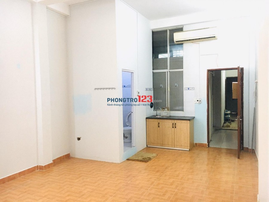 Phòng cho thuê đầy đủ tiện nghi - Ngay Cộng Hòa, Tân Bình, Gần Sân Bay