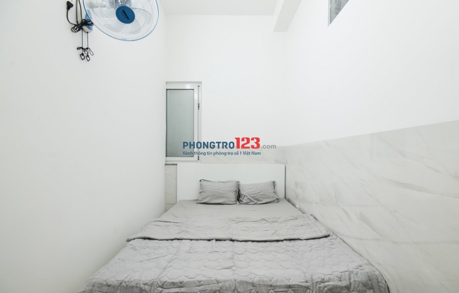 Cho thuê căn hộ dịch vụ 1 phòng ngủ riêng ngay Etown Cộng Hòa, Tân Bình