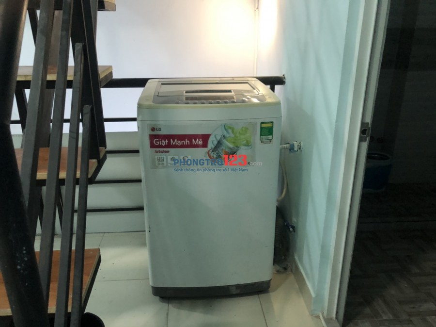Cho thuê Tầng 1 40m2.Bếp riêng.Toilet riêng,máy lạnh, tủ lạnh,máy giặt, nước nóng NLMT. Giờ tự do.