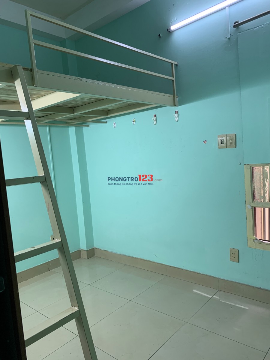 Phòng trọ 2,8 triệu/tháng, đường Phan Đình Phùng