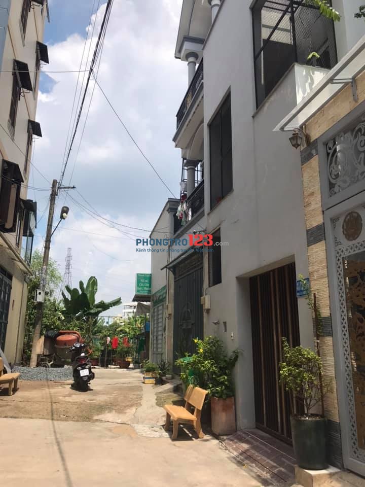 Cho thuê nhà hẻm xe hơi đường số 2, P.Trường Thọ, Quận Thủ Đức. Giá 10tr/th