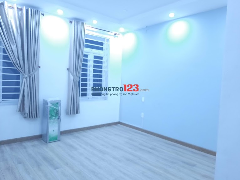 Cần cho thuê nhà nguyên căn hẻm xe hơi Vĩnh Khánh, phường 9, quận 4. Hẻm rộng đẹp. Khu nhà cao tầng trí thức. Xe hơi vào