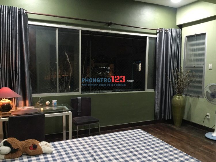 Cho thuê căn hộ tầng 3 chung cư Lý Thái Tổ, 73m2 2pn, Full nội thất. Giá 8tr/tháng
