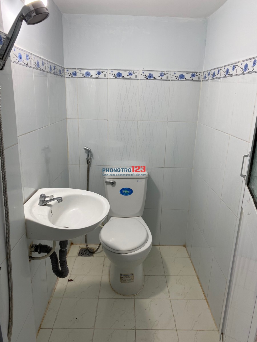 Phòng trọ có gác, bảo vệ 24/24 an ninh ngay bệnh viện Quận 2. Giá chỉ 2.5tr