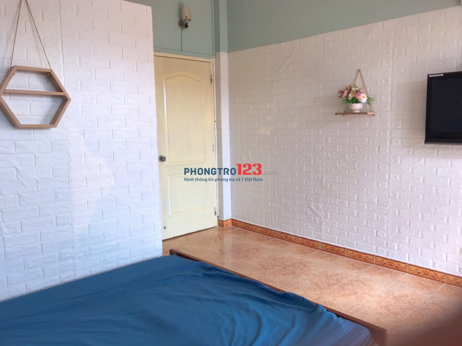 Cho thuê phòng sân thượng 40m2, 32 đường Số 24B, khu Tên Lửa. Giá 3.2 triệu/tháng
