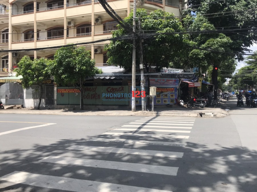 Chính chủ cần sang mặt bằng quán nhậu ngay góc ngã Tư đường Trần Văn Kiểu, P.10, Q.6