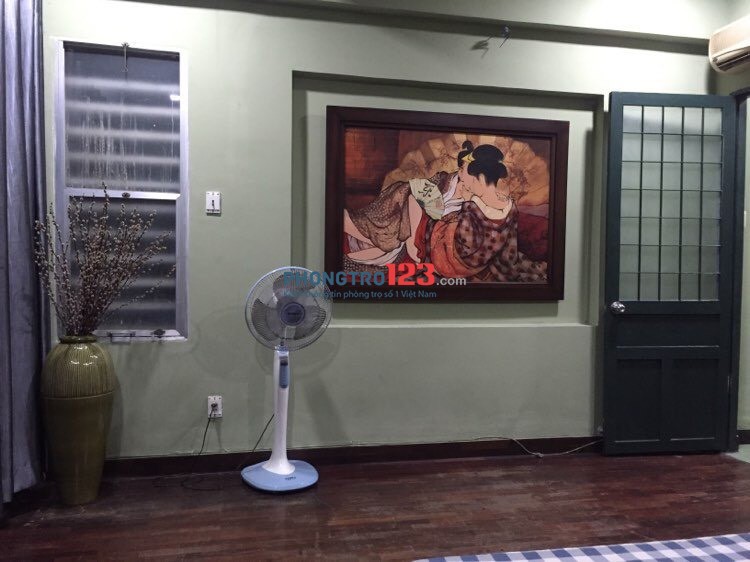Cho thuê căn hộ tầng 3 chung cư Lý Thái Tổ, 73m2 2pn, Full nội thất. Giá 8tr/tháng