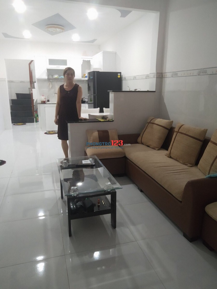 Nhà nguyên căn, q7, 70m2, không nội thất, 8,5tr