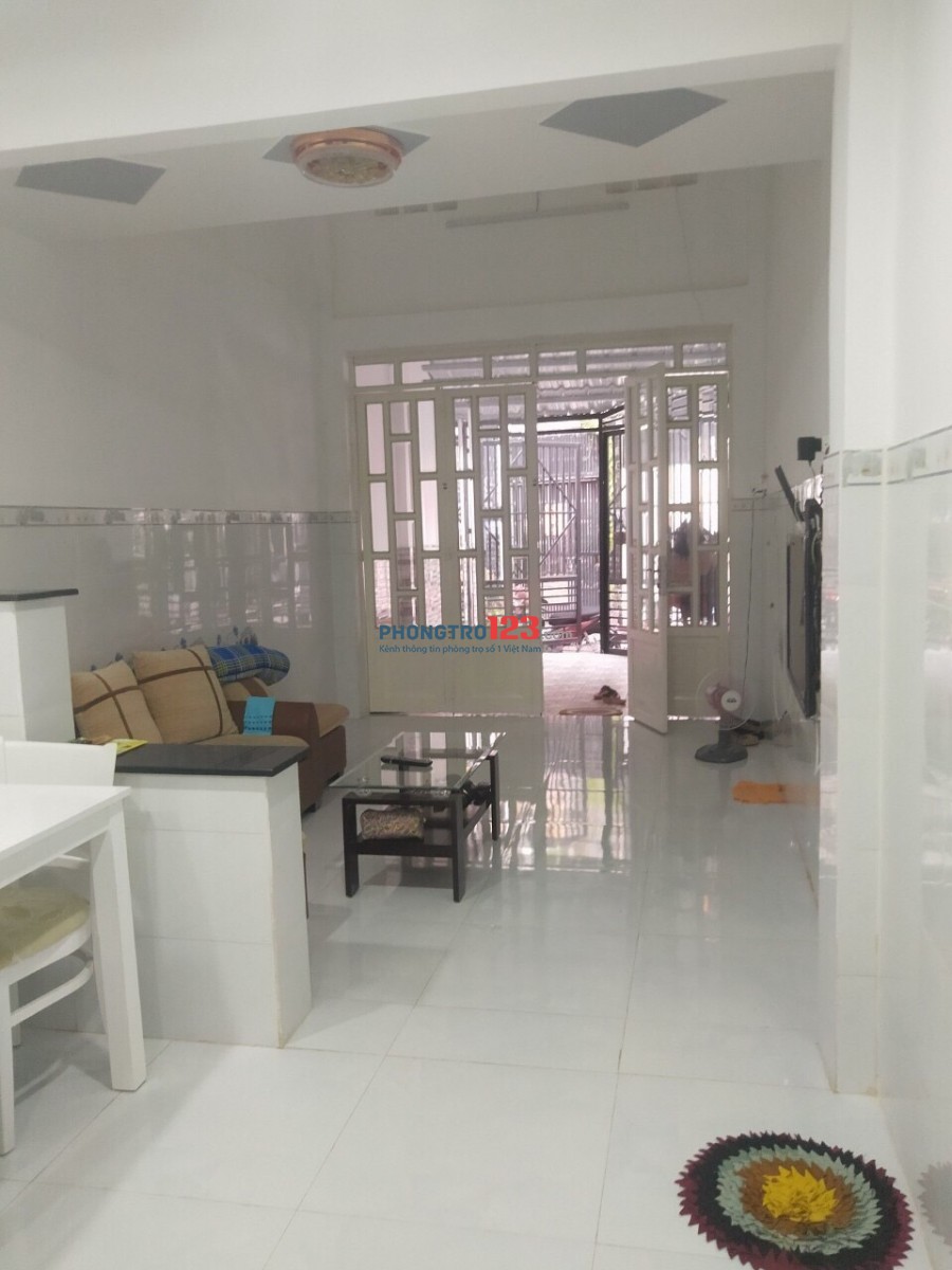 Nhà nguyên căn, q7, 70m2, không nội thất, 8,5tr