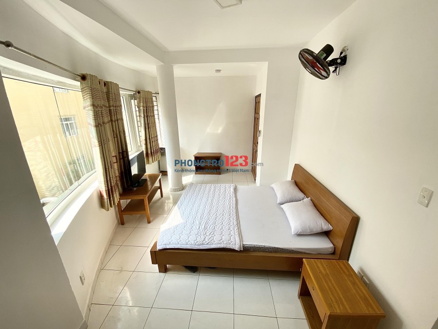 Cho thuê căn hộ full NT có cửa sổ thoáng 54 Đào Duy Anh, Phú Nhuận. Giá 4.5tr