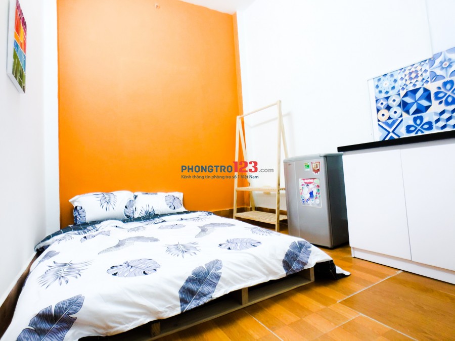 Phòng đầy đủ nội thất có bếp Nguyễn Trãi trung tâm Q1