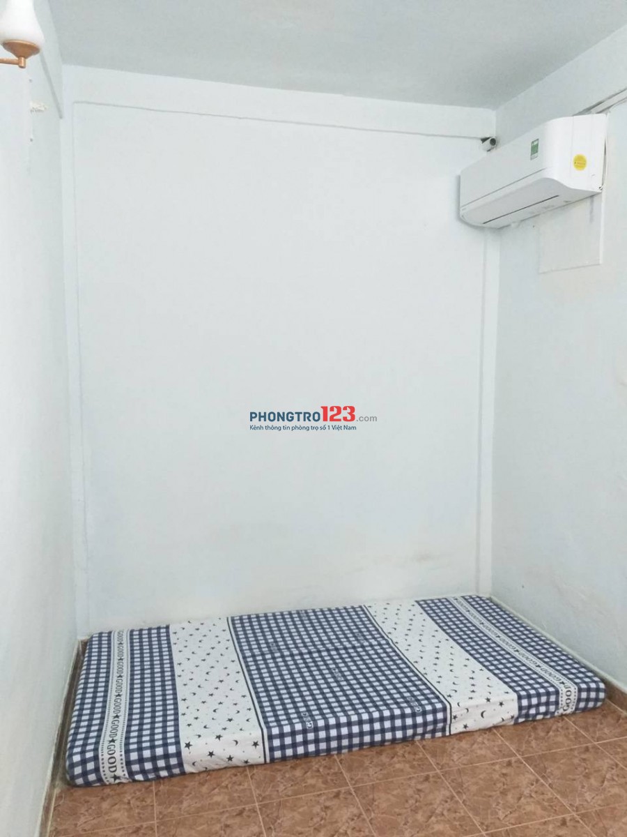 Cho thuê phòng 10m2/ 2 người ở có máy lạnh Chung cư Ấn Quang