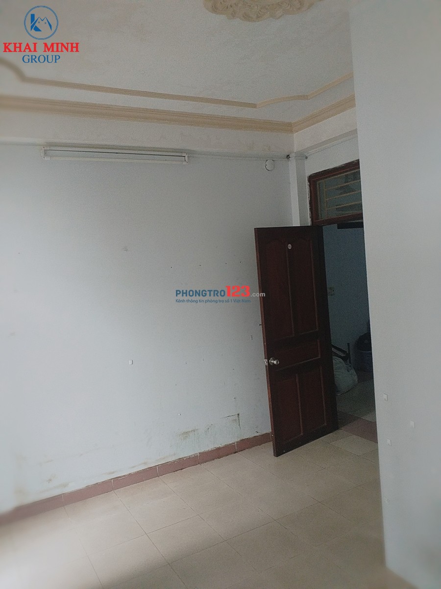 Phòng BAN CÔNG - MÁY LẠNH, bảo vệ 24/24, gần Hàng Xanh