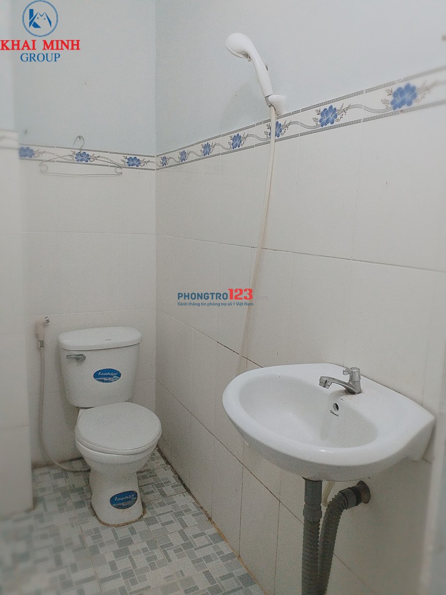 Phòng BAN CÔNG - MÁY LẠNH, bảo vệ 24/24, gần Hàng Xanh