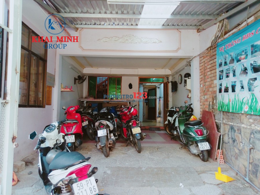 Phòng BAN CÔNG - MÁY LẠNH, bảo vệ 24/24, gần Hàng Xanh