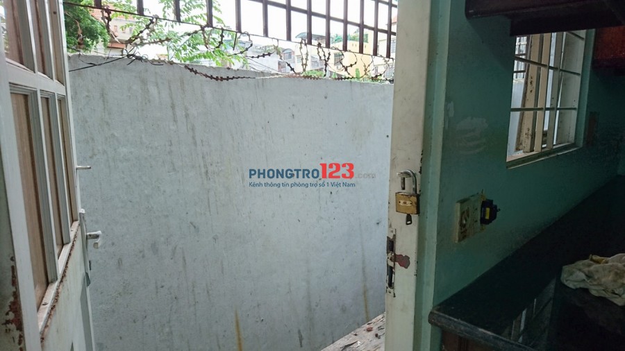 Phòng trong biệt thự Bình Lợi, ngay tầng trệt, 30m2, có hệ thống bếp