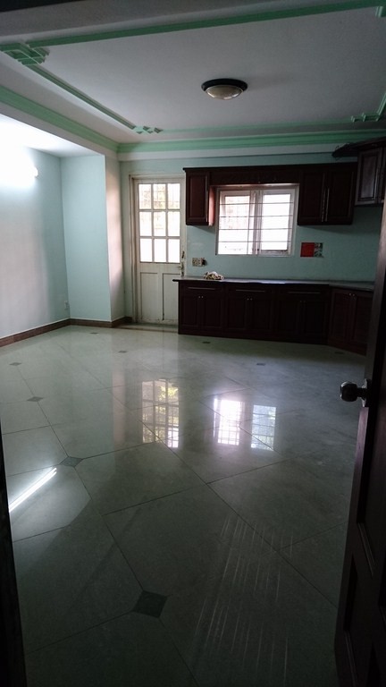 Phòng trong biệt thự Bình Lợi, ngay tầng trệt, 30m2, có hệ thống bếp