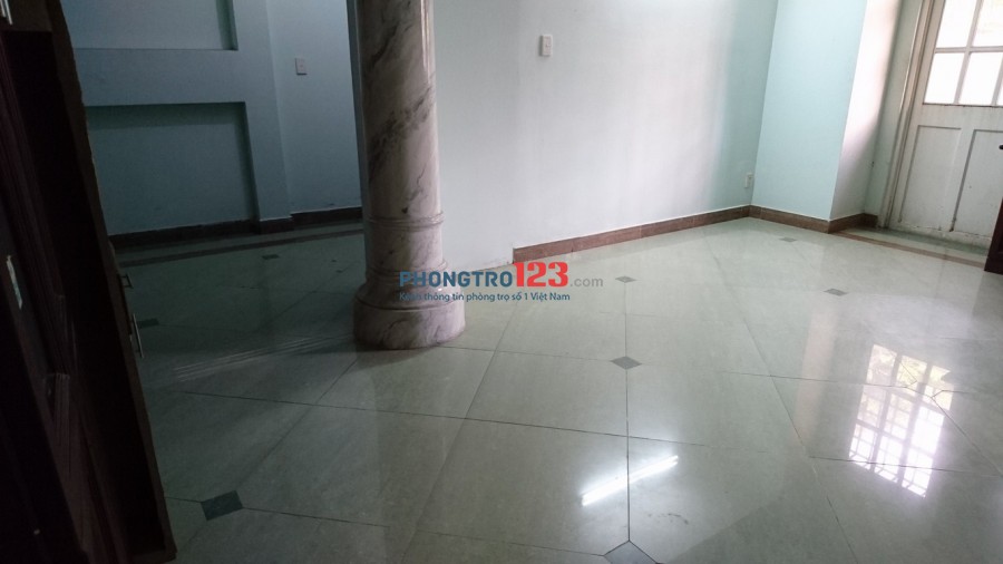 Phòng trong biệt thự Bình Lợi, ngay tầng trệt, 30m2, có hệ thống bếp