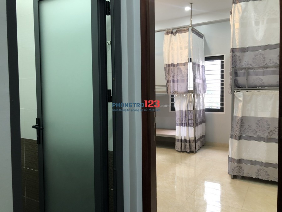 Homestay cao cấp nhà mới Đường Khánh Hội Q 4 chỉ 1,6 triệu/ng (giá bao phí: điện, nước, net, vs) KTX
