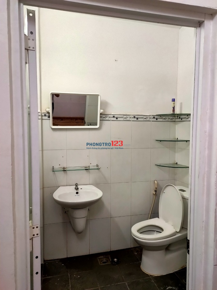 Cho thuê căn hộ 30m2 1pn ngay trung tâm Nguyễn Du P Bến Nghé Q1 giá 6tr/tháng