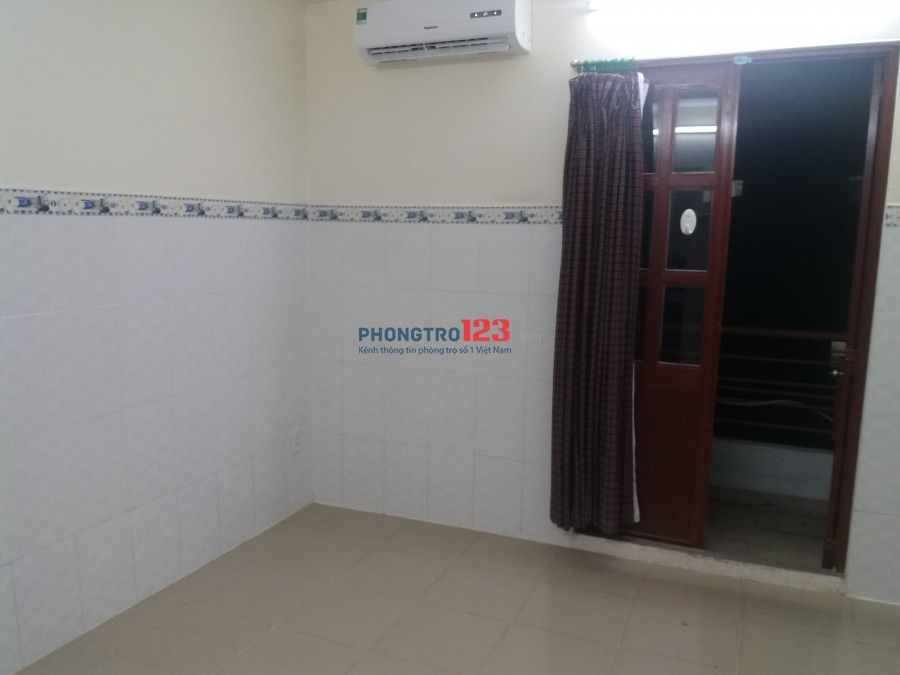 Phòng trọ Quận 3; đường CMT8; 16 m3, 3,3 triệu/tháng