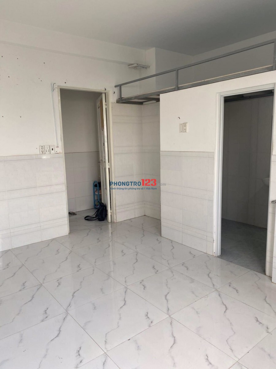 Phòng trọ có gác, bảo vệ 24/24 đường Nguyễn Thị Định Quận 2 giá 2.5tr