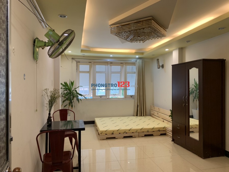 Phòng đủ tiện nghi mặt tiền đường Quận 7, Gần Nguyễn Thị Thập, Lotte mart