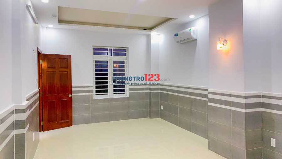 Cho thuê phòng Mặt Tiền 572 Phạm Văn Chiêu chợ Thạch Đà có máy lạnh, thang máy, full tiện ích