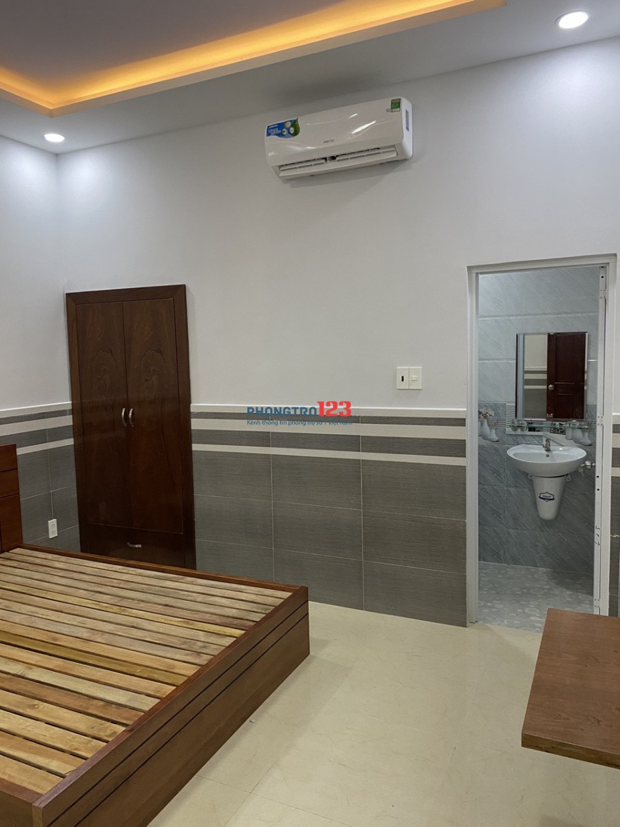 Cho thuê phòng Mặt Tiền 572 Phạm Văn Chiêu chợ Thạch Đà có máy lạnh, thang máy, full tiện ích