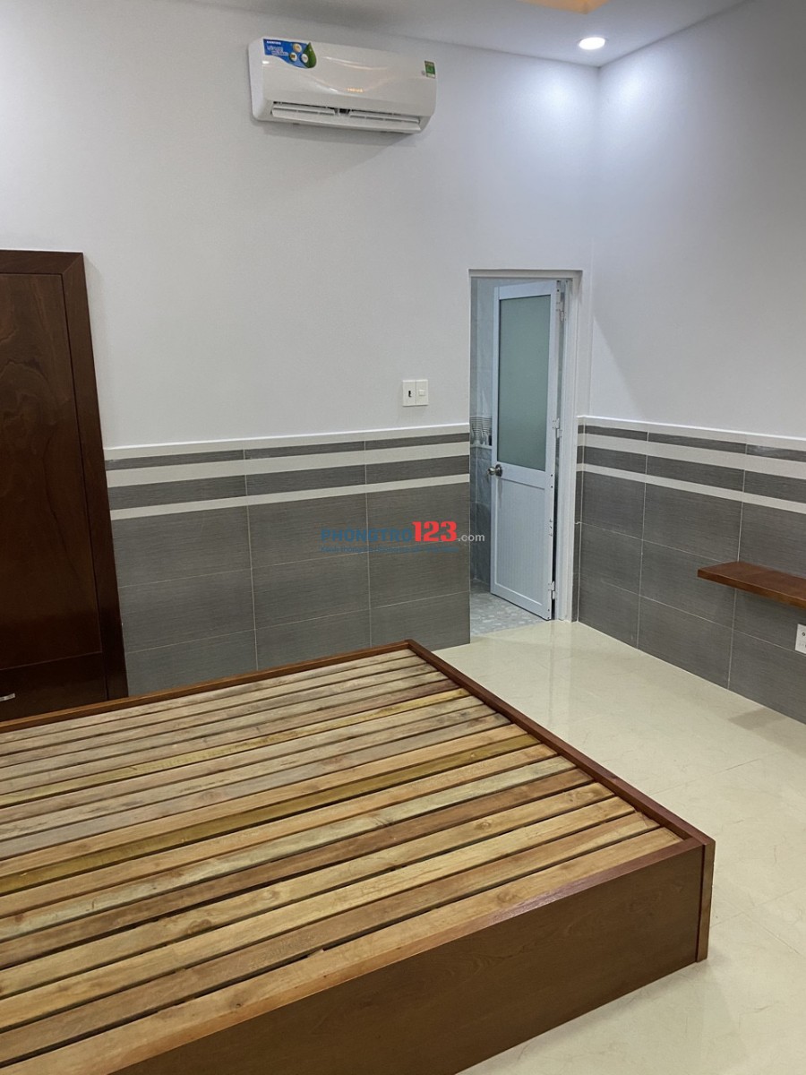 Cho thuê phòng Mặt Tiền 572 Phạm Văn Chiêu chợ Thạch Đà có máy lạnh, thang máy, full tiện ích