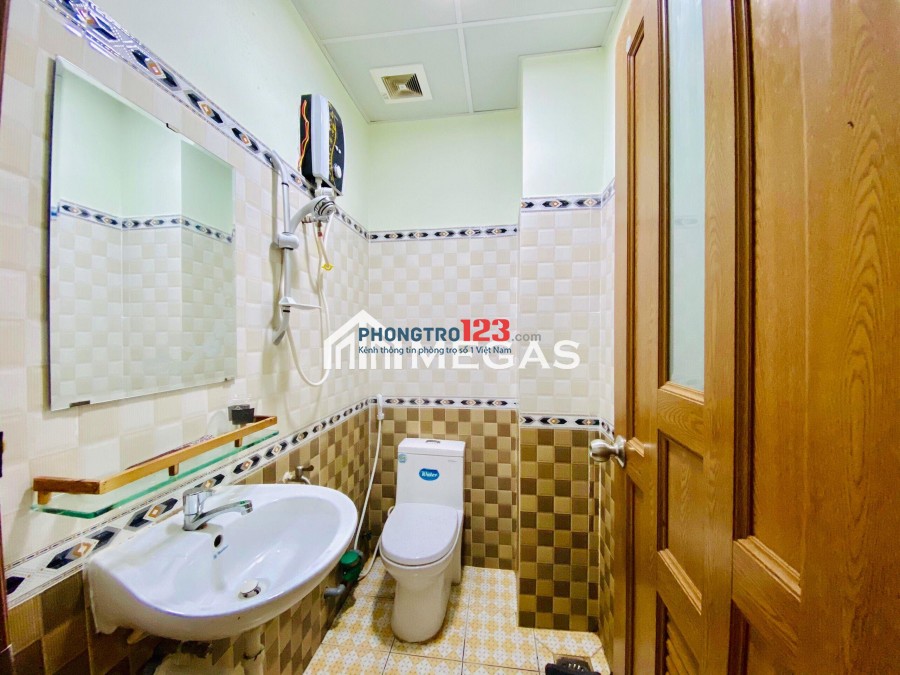 Căn Hộ Hiện Đại Mới Xây Rộng Rãi Có Bancon Thoáng Mát Giá Rẻ Quận 4
