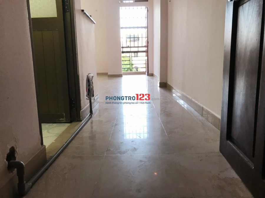 Phòng 25m2, BAN CÔNG, cửa sổ, WC riêng, tủ quần áo - 278/12 Bình Lợi