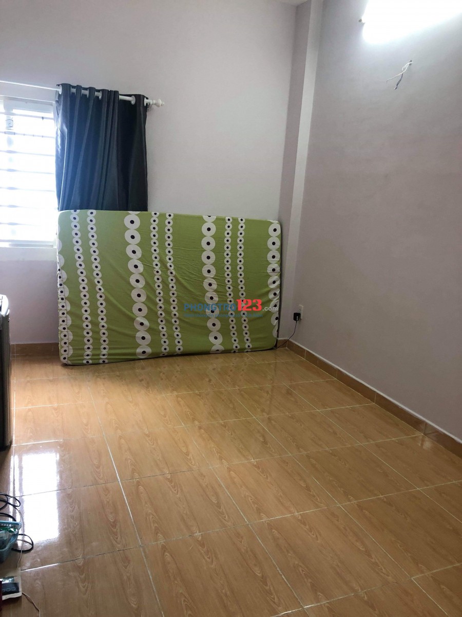 Tìm 1 bạn nữ ở ghép đường Đinh Tiên Hoàng, Bình Thạnh