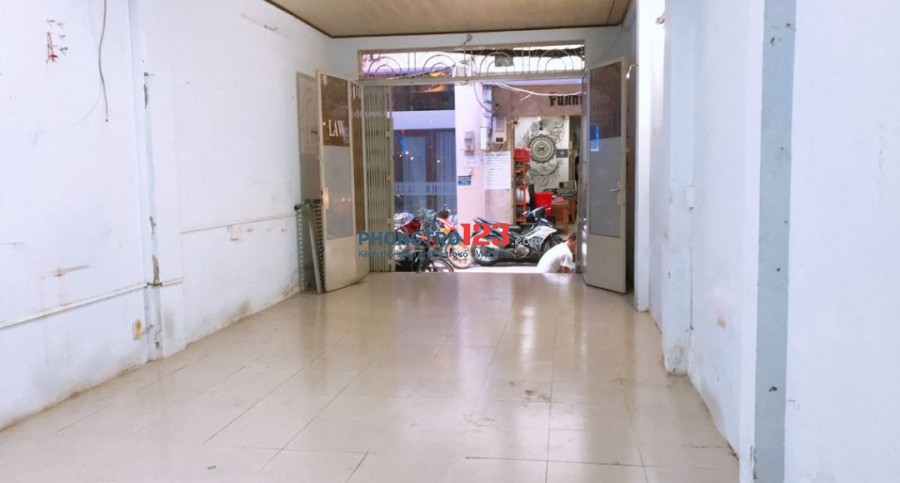 Cho thuê nhà riêng hẻm khách sạn quận 1. DT 4x14 Trệt Lửng 1 lầu có 3pn 2wc