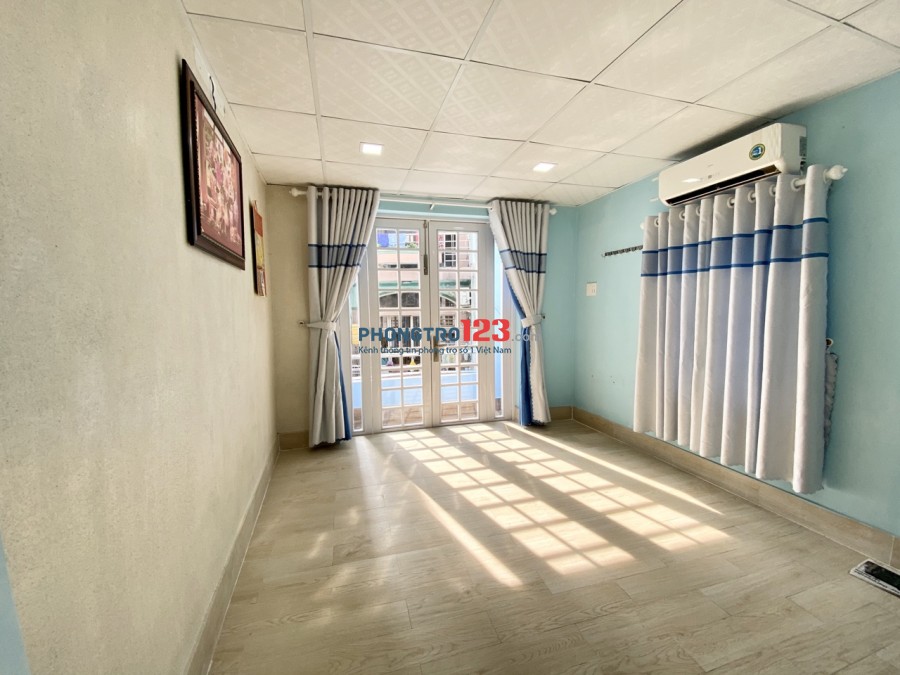 Nhà hẻm xe hơi 1 phòng khách, 1 nhà bếp, 2 phòng ngủ, 3 wc, sân thượng