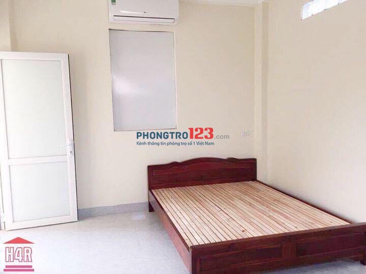 Cho thuê phòng đầy đủ tiện nghi, có sân rộng tại Cổ Nhuế 2 Hà Nội