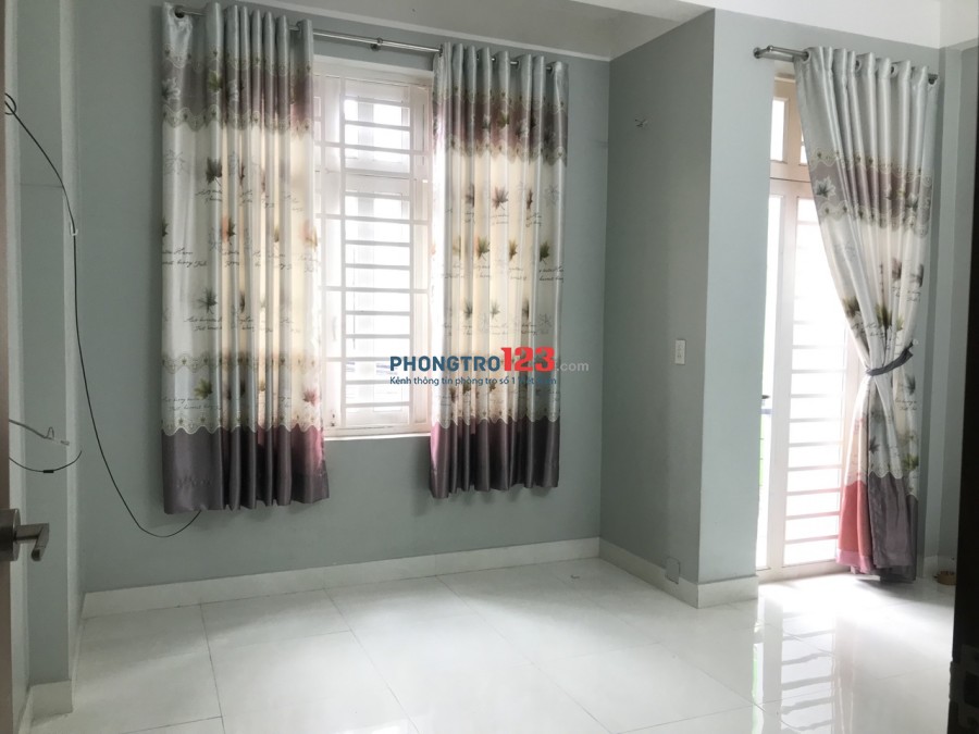 Nhà nguyên căn 1 trệt 2 lầu cho gia đình/nhóm nhỏ - Gần Khu Công nghệ cao Quận 9