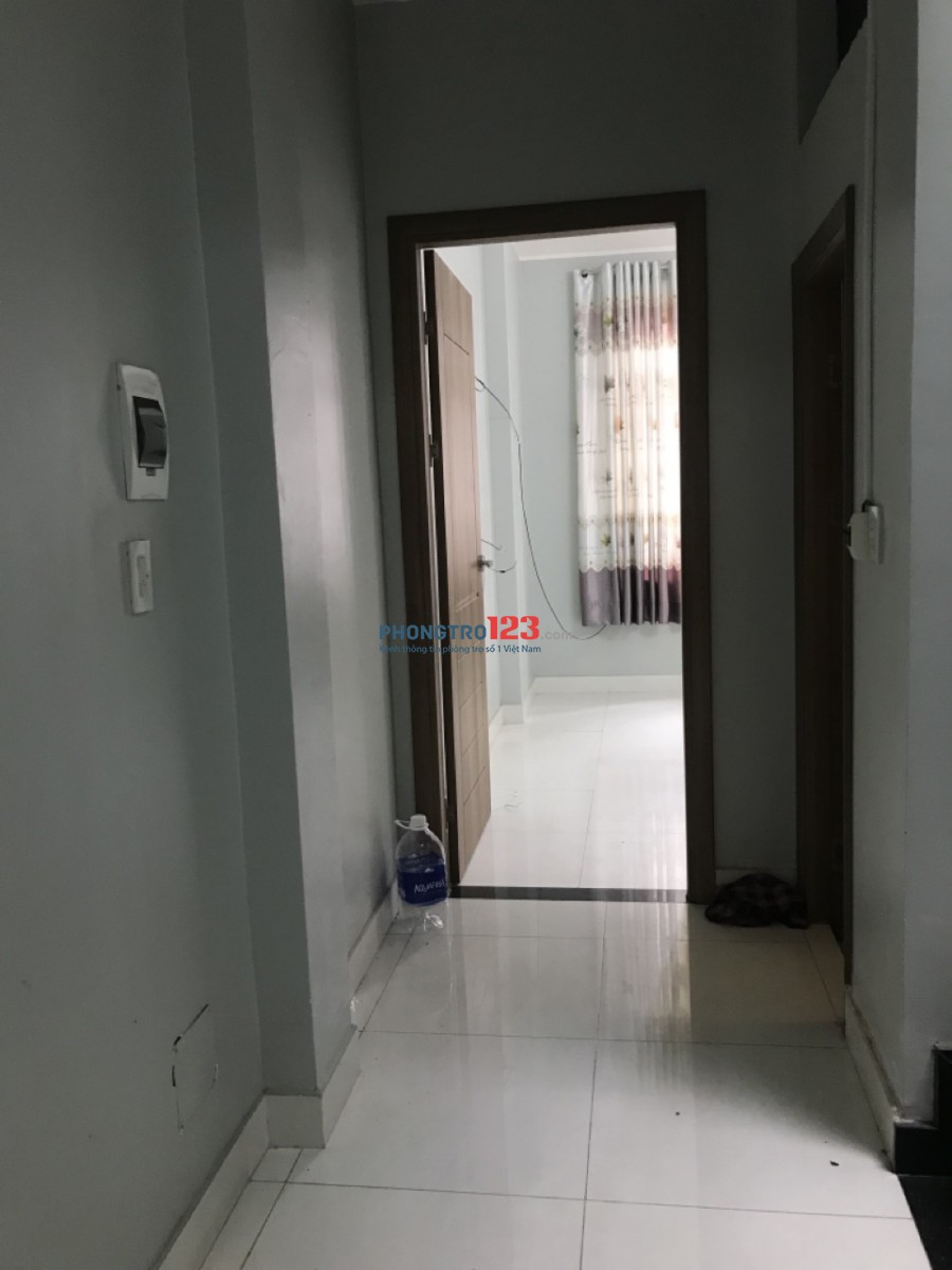 Nhà nguyên căn 1 trệt 2 lầu cho gia đình/nhóm nhỏ - Gần Khu Công nghệ cao Quận 9