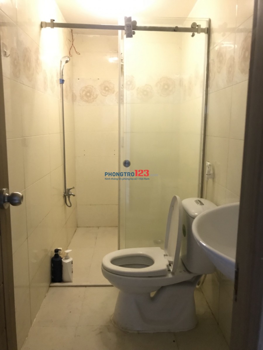 Nhà nguyên căn 1 trệt 2 lầu cho gia đình/nhóm nhỏ - Gần Khu Công nghệ cao Quận 9