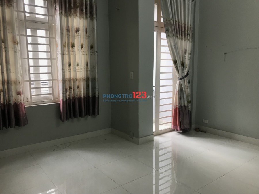 Nhà nguyên căn 1 trệt 2 lầu cho gia đình/nhóm nhỏ - Gần Khu Công nghệ cao Quận 9