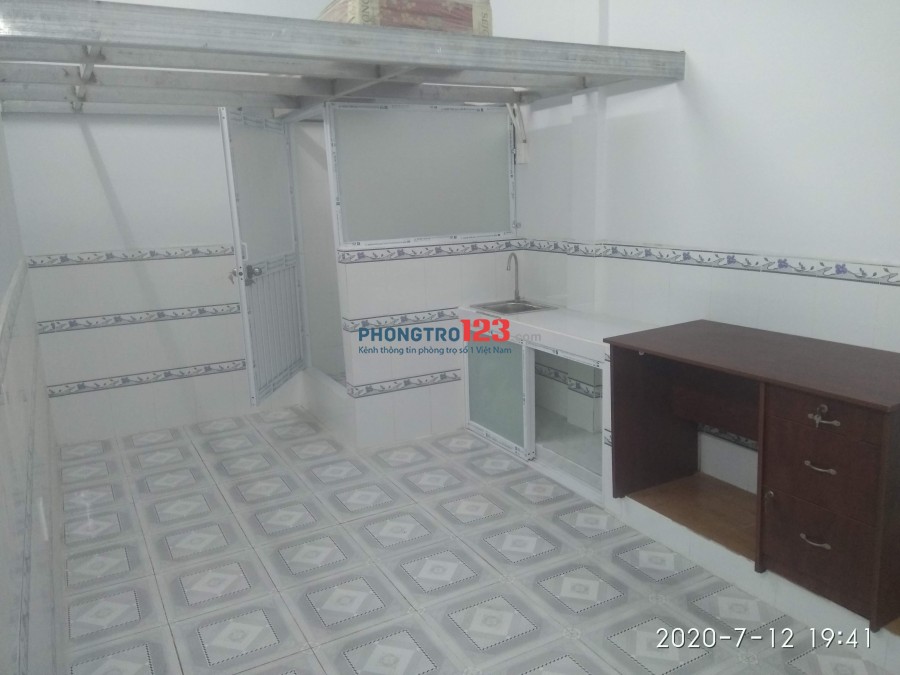 Cho thuê phòng trọ tại Quận 5, Tp. HCM. Phòng sạch sẽ, mới, thoáng mát.