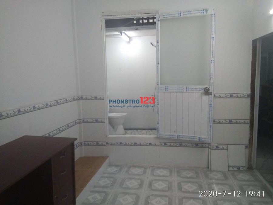 Cho thuê phòng trọ tại Quận 5, Tp. HCM. Phòng sạch sẽ, mới, thoáng mát.