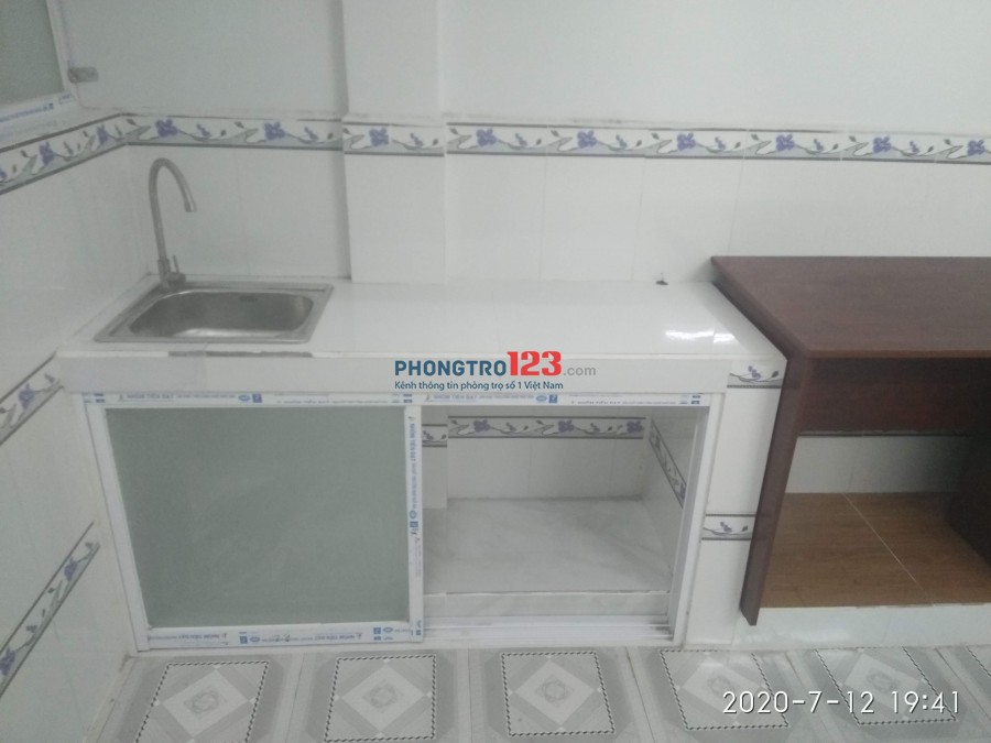 Cho thuê phòng trọ tại Quận 5, Tp. HCM. Phòng sạch sẽ, mới, thoáng mát.