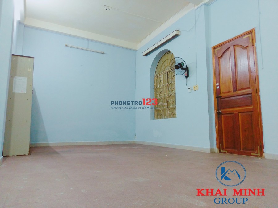 Phòng 35m2 có MÁY LẠNH - KỆ BẾP, gần ĐH Hutech - Hàng Xanh, 69/28 D2