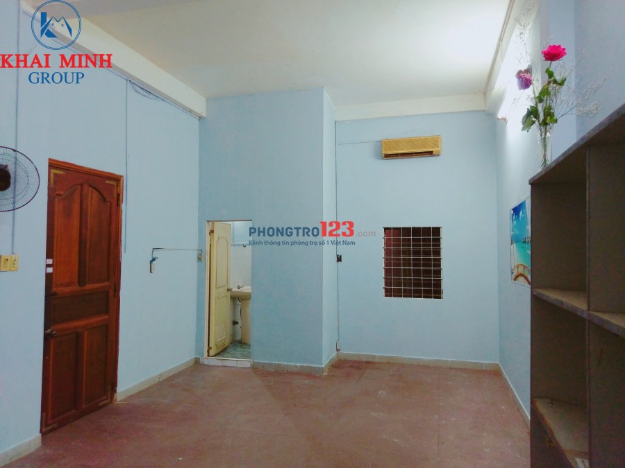 Phòng 35m2 có MÁY LẠNH - KỆ BẾP, gần ĐH Hutech - Hàng Xanh, 69/28 D2