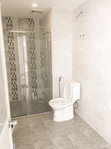 Cho thuê Phòng trong Căn hộ (80m2) Chung cư 1050 Chu Văn An, 2 PN lớn, 2WC, nội thất, cửa sổ