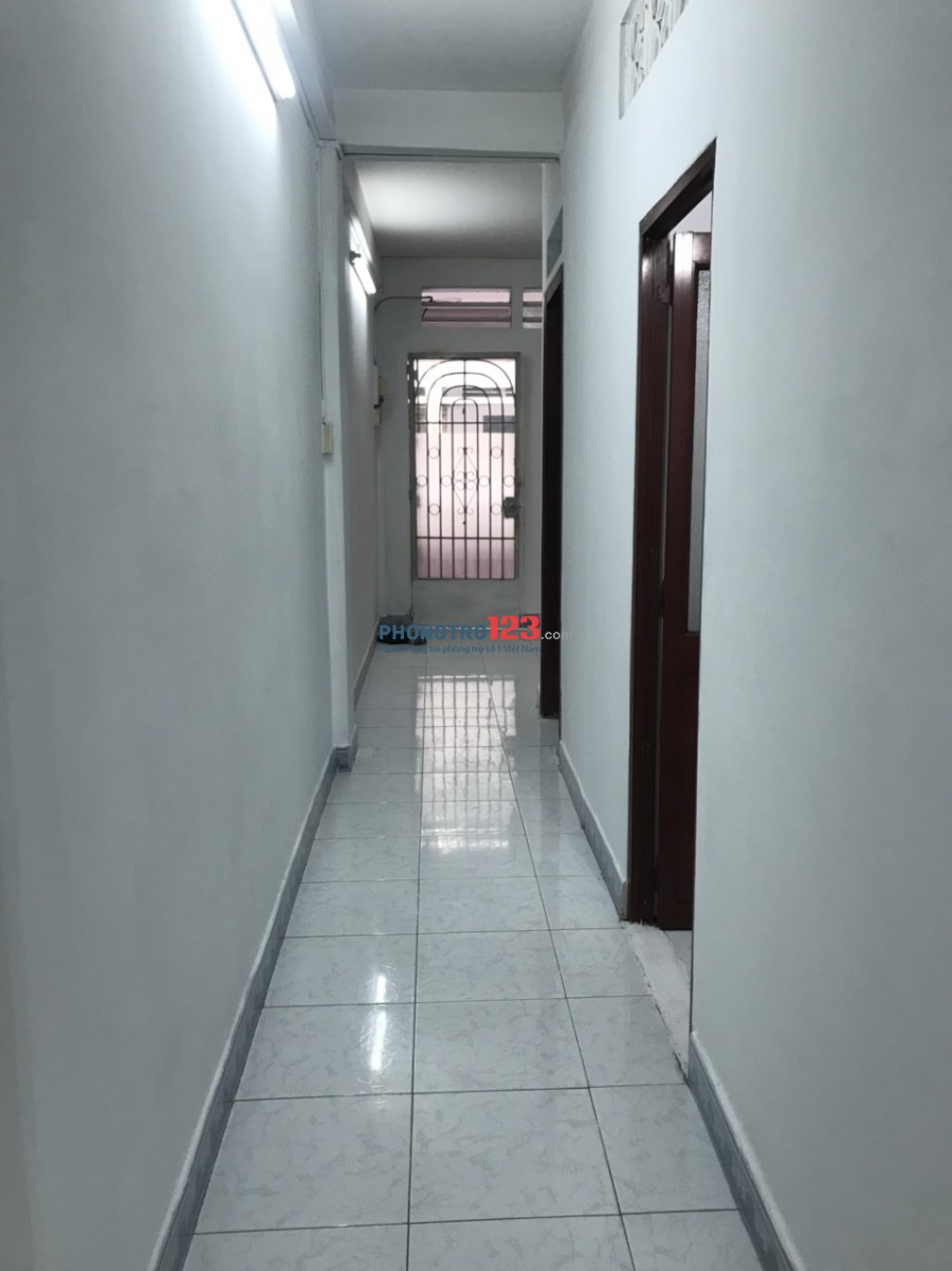 Chính chủ cho thuê căn hộ Chung Cư 2H Đinh Bộ Lĩnh P15 Q Bình Thạnh DT 64m2 có 2pn