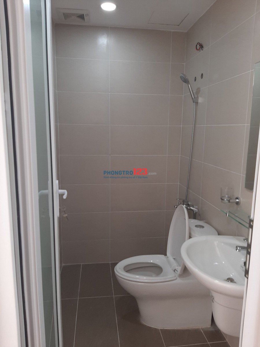 Cho thuê chung cư Phú Gia 72m2, 2PN, 2WC, giá 5.5tr/tháng, có rèm và 2 máy lạnh