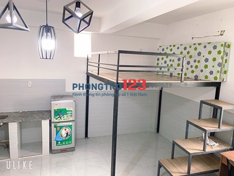 Phòng cho thuê diện tích 25m2 có gác, full nội thất kế Hutech cơ sở U